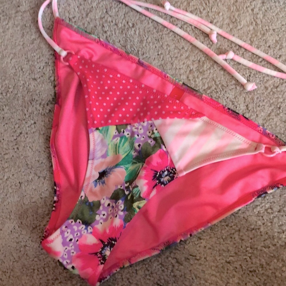 Victoria’s Secret string bikini bottom, size M